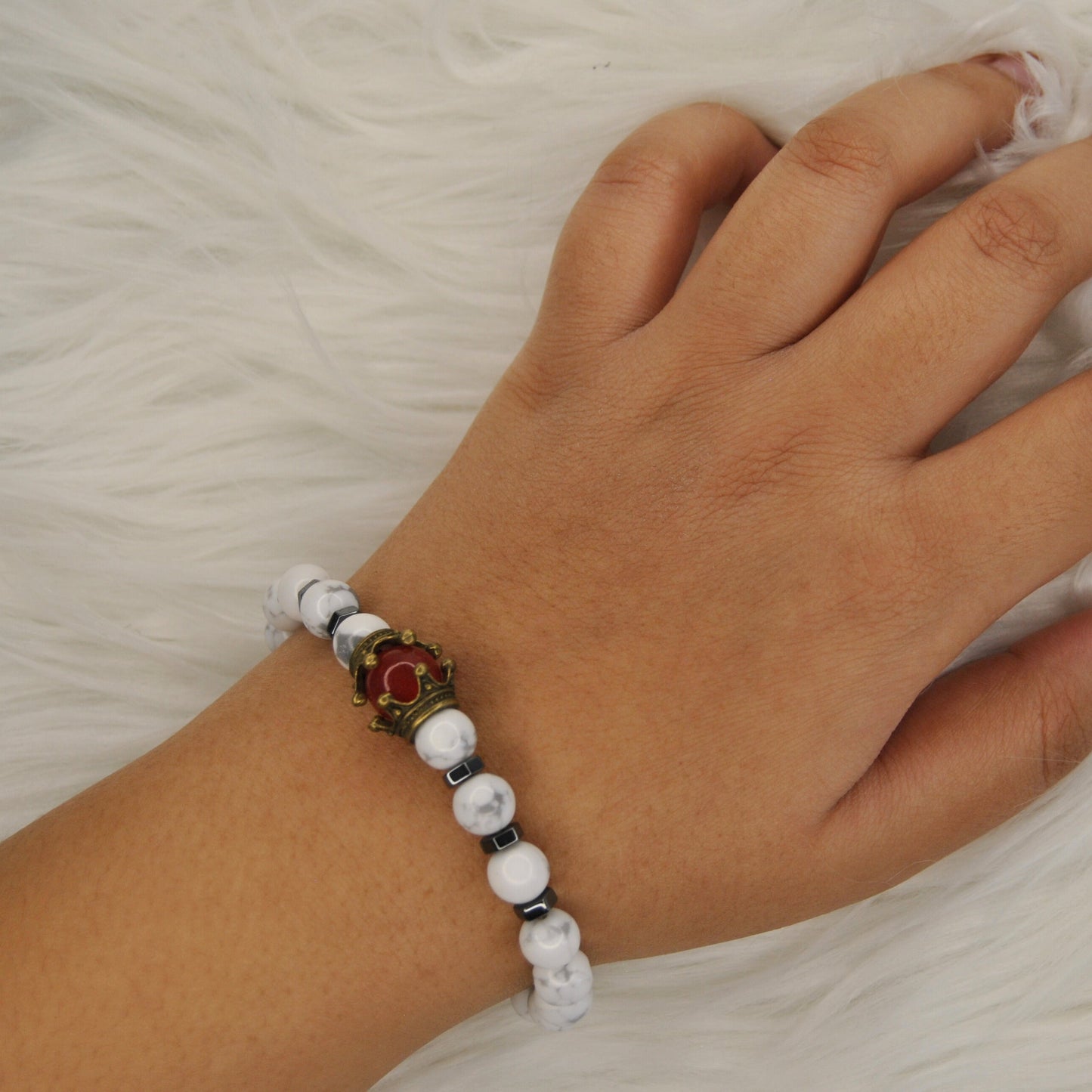 Howlite Bracelet with Crown Charm & Red Gemstone – Elegant Healing Jewelry